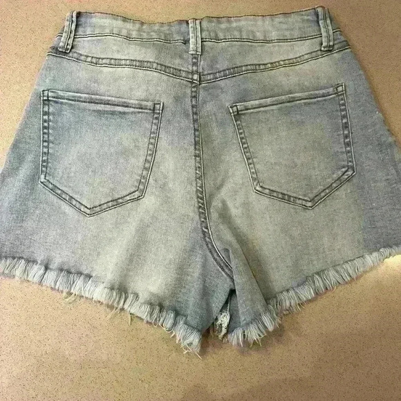 Rewatch Jean shorts - Picture 6 of 10